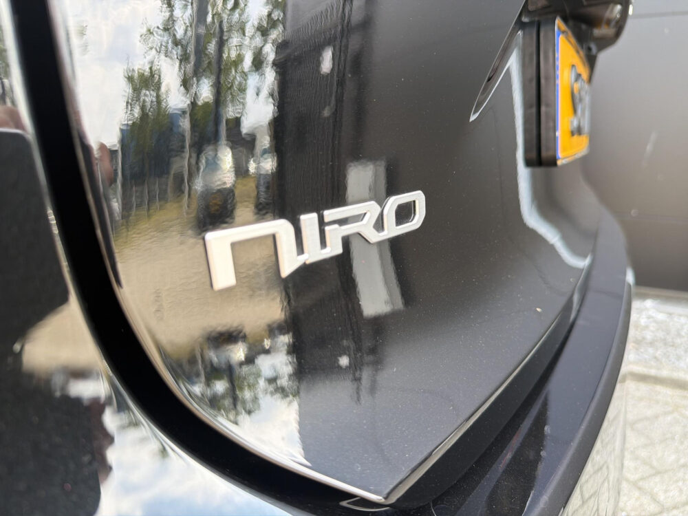 Kia Niro EV DynamicLine 64.8 kWh Navi | Licht metaal | 15.692 km !!!