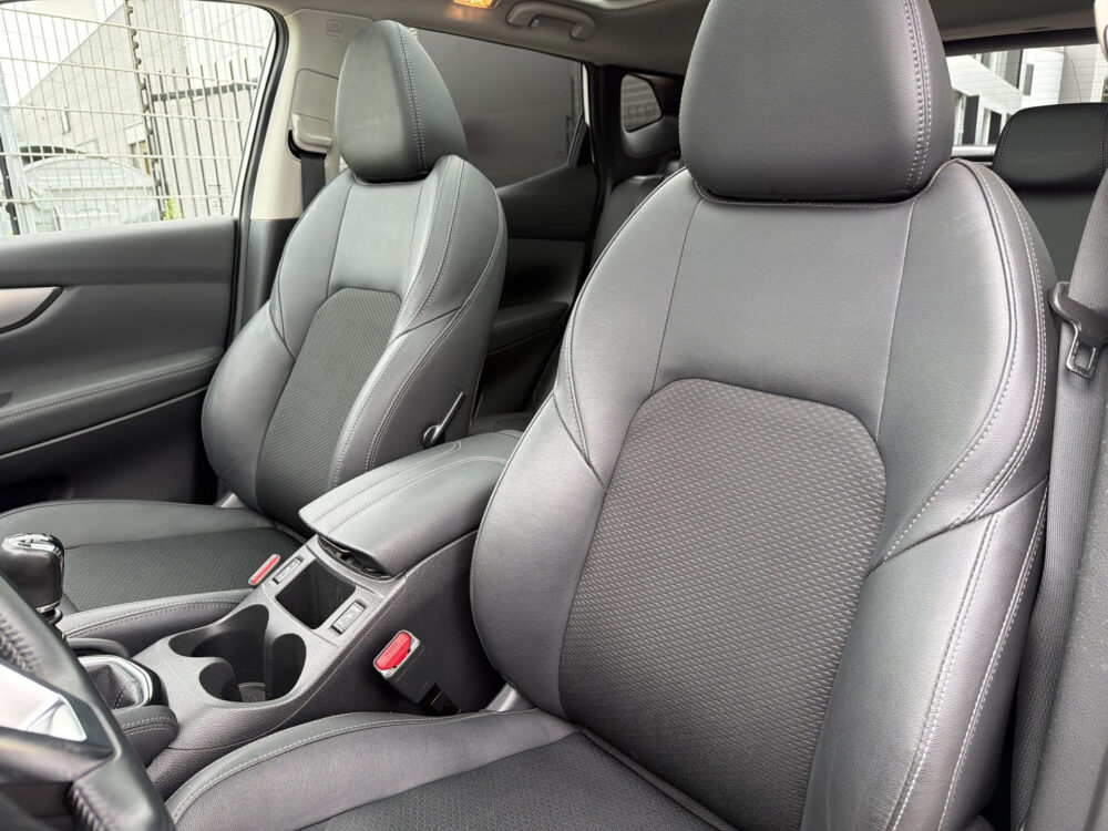 Nissan Qashqai 1.3 DIG-T Tekna | Airco | Trekhaak | Camera | Panoramadak |
