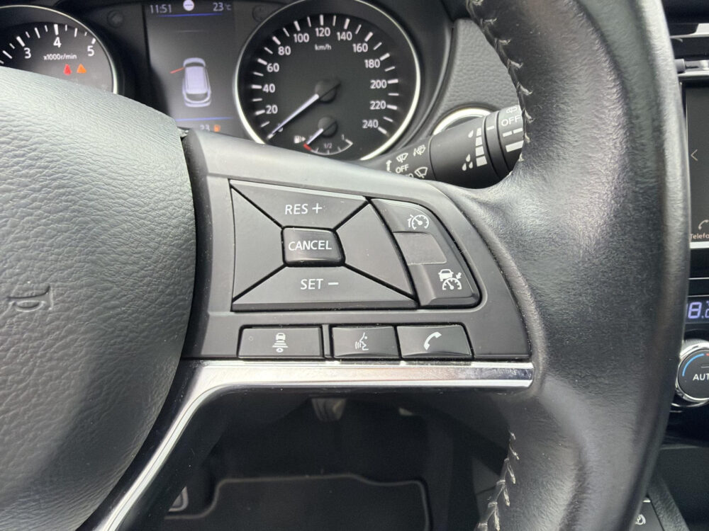 Nissan Qashqai 1.3 DIG-T Tekna | Airco | Trekhaak | Camera | Panoramadak |