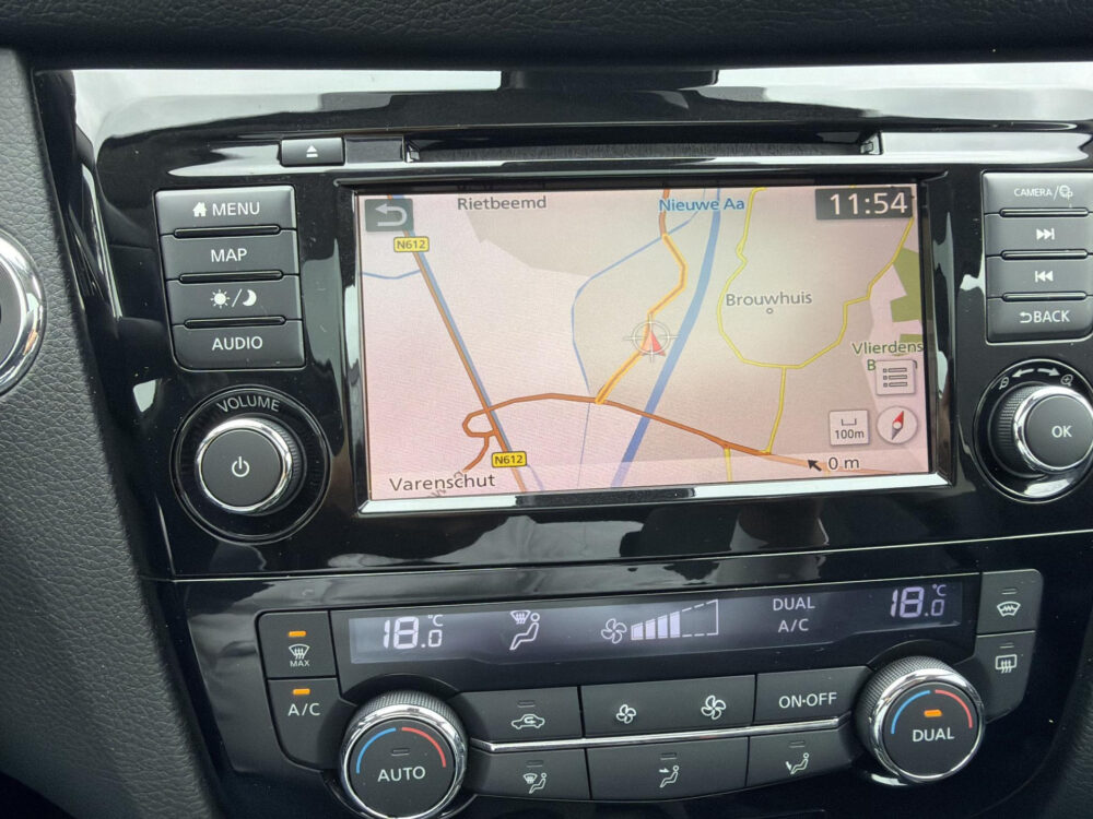 Nissan Qashqai 1.3 DIG-T Tekna | Airco | Trekhaak | Camera | Panoramadak |