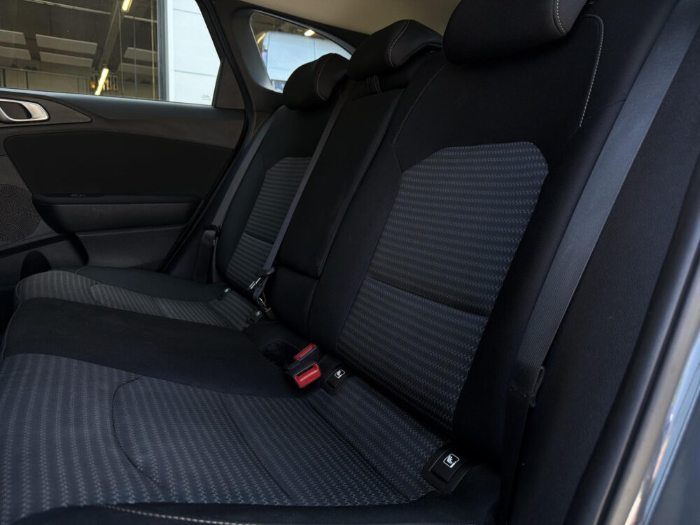 Kia Ceed Sportswagon 1.5 T-GDi DynamicLine Navi | Lichtmetaal | Apple Carplay Android Auto