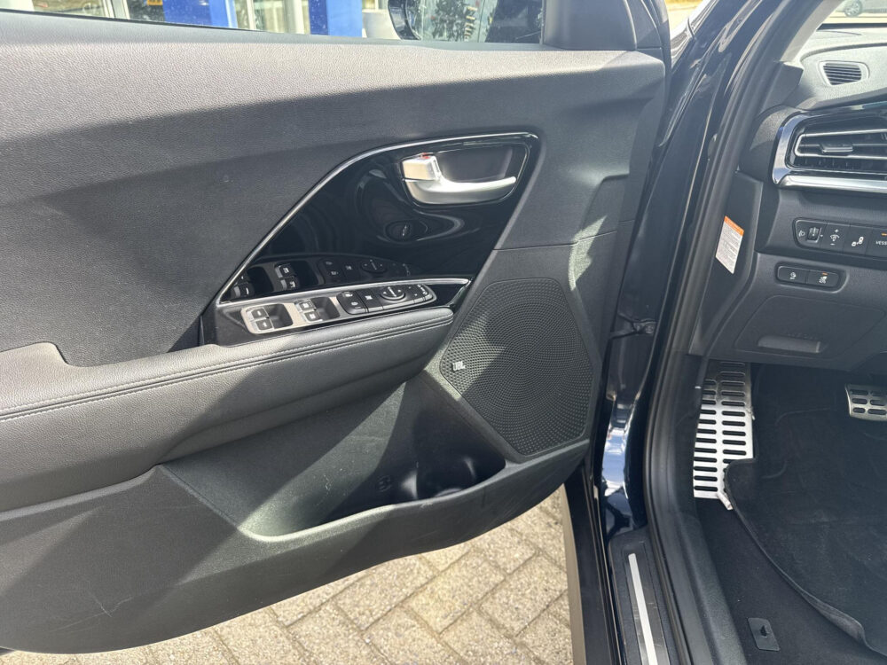 Kia e-Niro DynamicLine 64 kWh Navigatie Camera