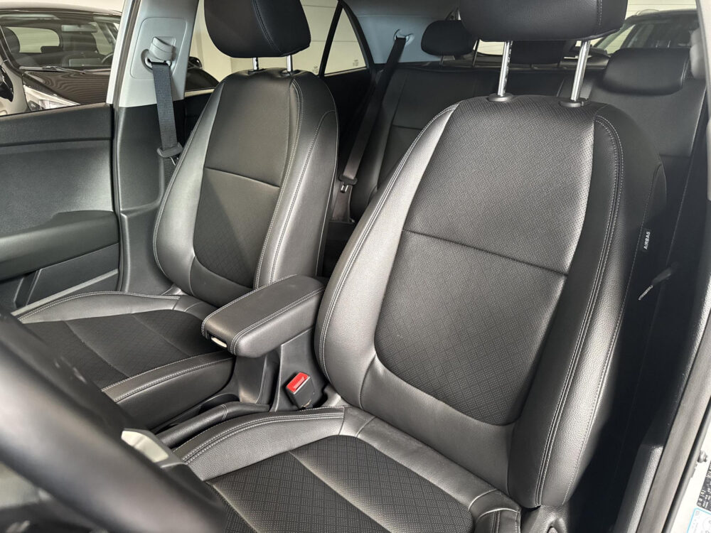 Kia Rio 1.2 CVVT DynamicPlusLine | Fabrieksgarantie | Stoel en Stuurwiel verwarming |