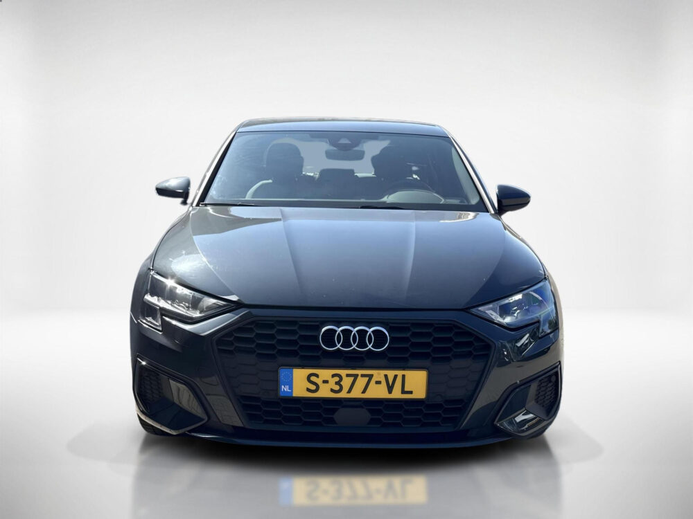 Audi A3 Limousine 30 TFSI Advanced edition | Navigatie | PDC |