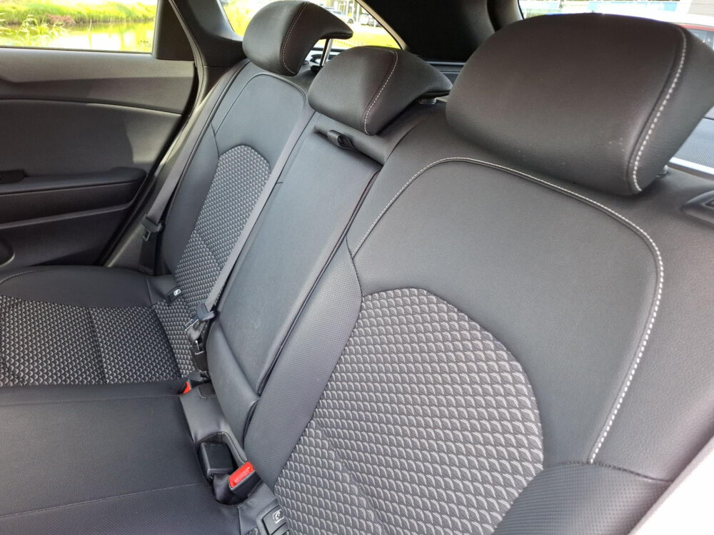 Kia Ceed Sportswagon 1.0 T-GDi DynamicPlusLine | adaptive cruise control | navigatie | airco |