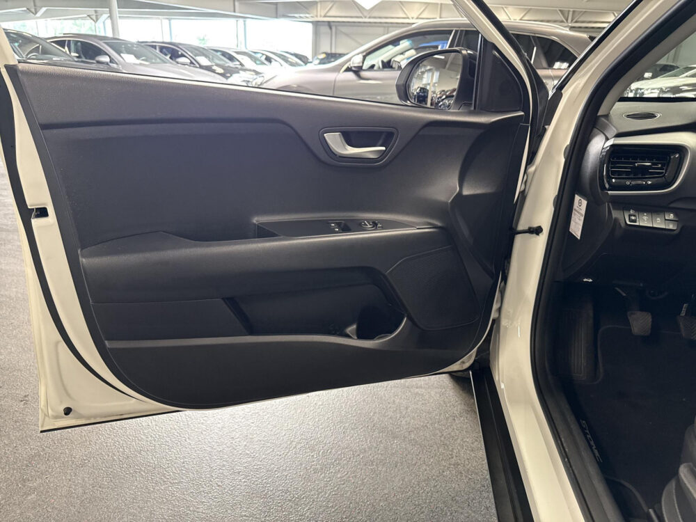 Kia Stonic 1.0 T-GDi MHEV DynamicLine | CarPlay | Camera | Climate |