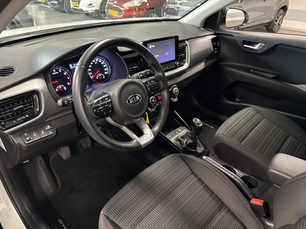 Kia Stonic 1.0 T-GDi MHEV DynamicLine | CarPlay | Camera | Climate |