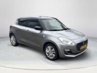 Suzuki Swift 1.2 Select Navigatie / Camera / Lichtmetalen velgen / TwoTone Lak / Stoelverwarming !
