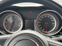 Suzuki Swift 1.2 Select Navigatie / Camera / Lichtmetalen velgen / TwoTone Lak / Stoelverwarming !