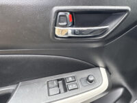 Suzuki Swift 1.2 Select Navigatie / Camera / Lichtmetalen velgen / TwoTone Lak / Stoelverwarming !