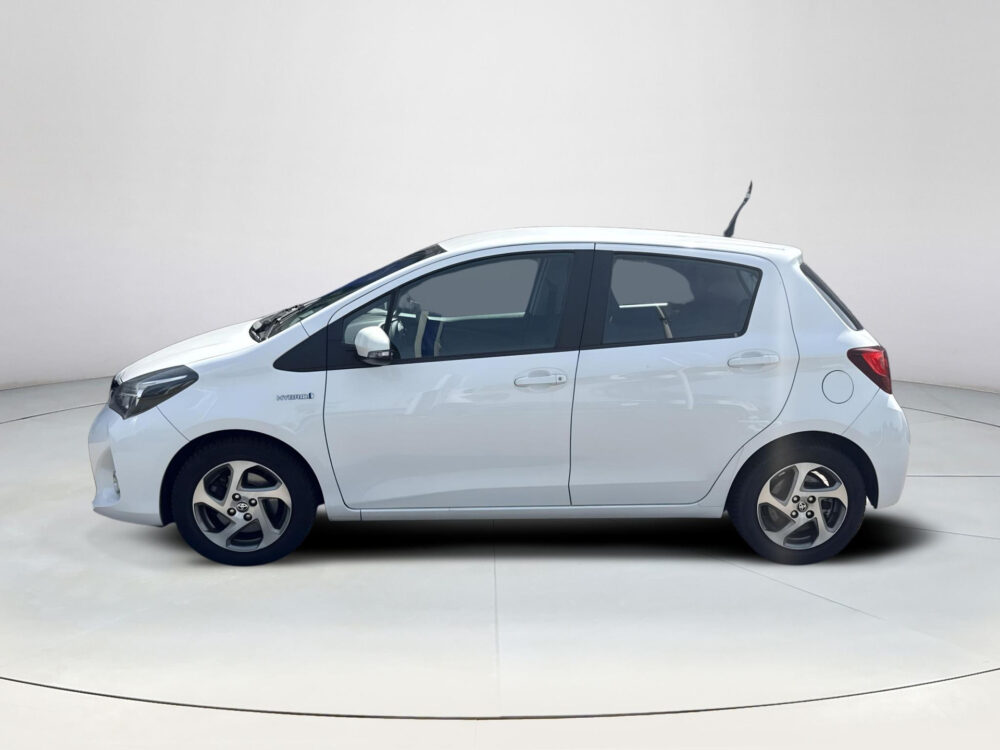 Toyota Yaris 1.5 Hybrid Trend Hybrid  Automaat Trekhaak Allweather Navigatie ECC Airco Cruise Control