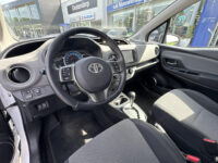 Toyota Yaris 1.5 Hybrid Trend Hybrid  Automaat Trekhaak Allweather Navigatie ECC Airco Cruise Control