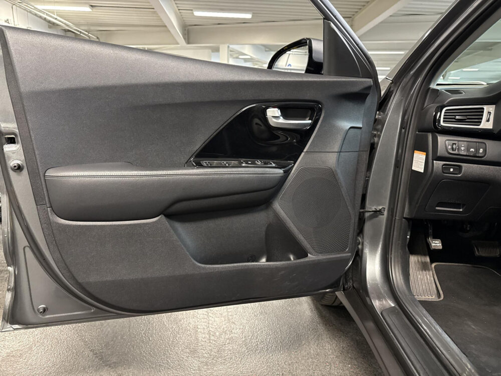 Kia Niro 1.6 GDi Hybrid First Edition | Navi | Camera | Trekhaak |