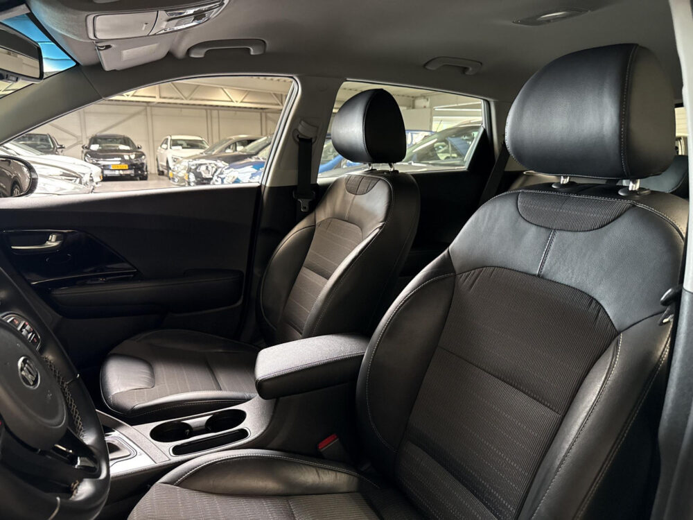 Kia Niro 1.6 GDi Hybrid First Edition | Navi | Camera | Trekhaak |