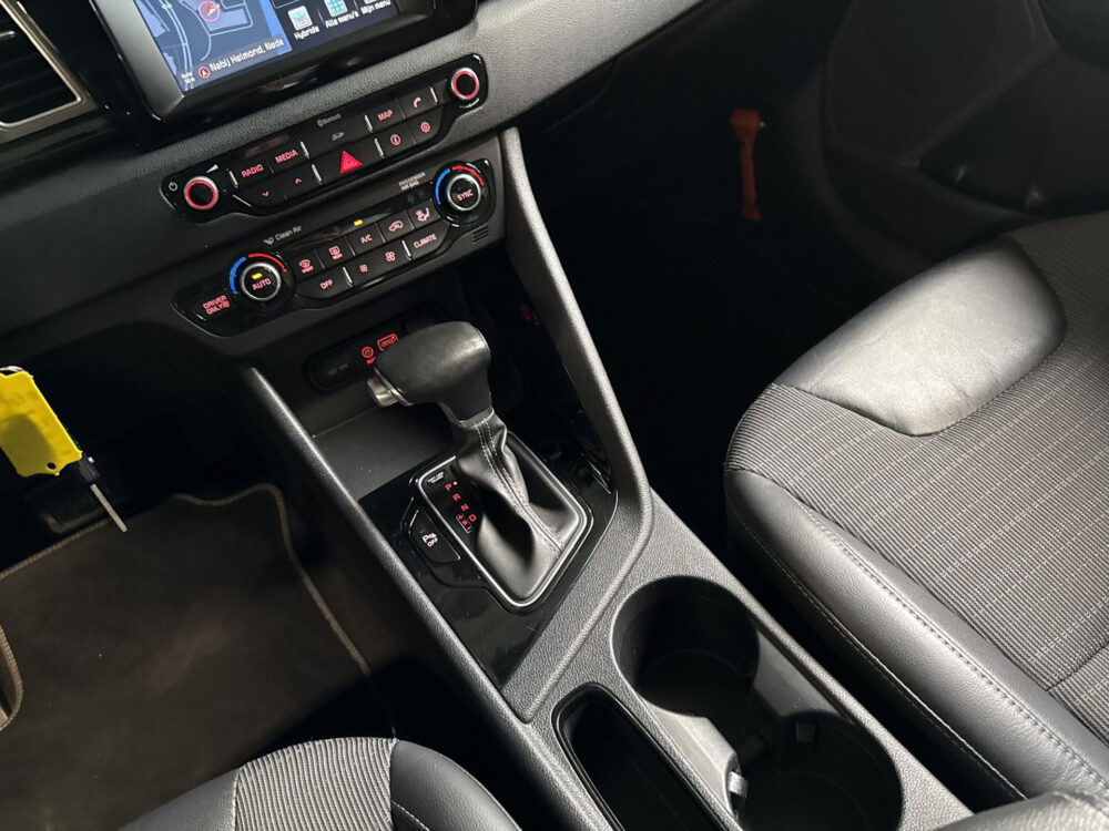 Kia Niro 1.6 GDi Hybrid First Edition | Navi | Camera | Trekhaak |