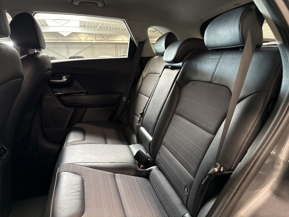 Kia Niro 1.6 GDi Hybrid First Edition | Navi | Camera | Trekhaak |