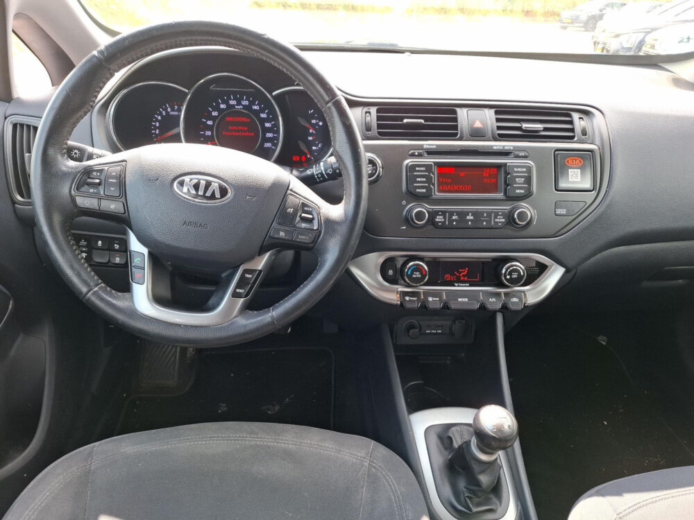 Kia Rio 1.2 CVVT Super Pack | perfect onderhouden ! | trekhaak | all season banden |