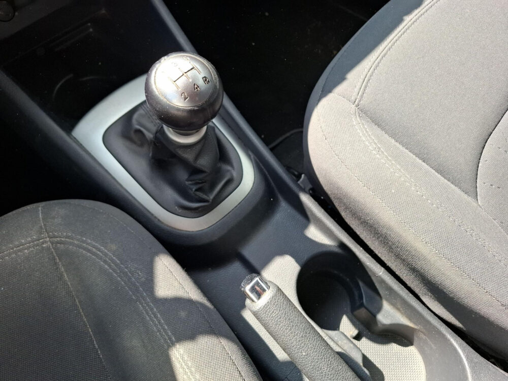 Kia Rio 1.2 CVVT Super Pack | perfect onderhouden ! | trekhaak | all season banden |