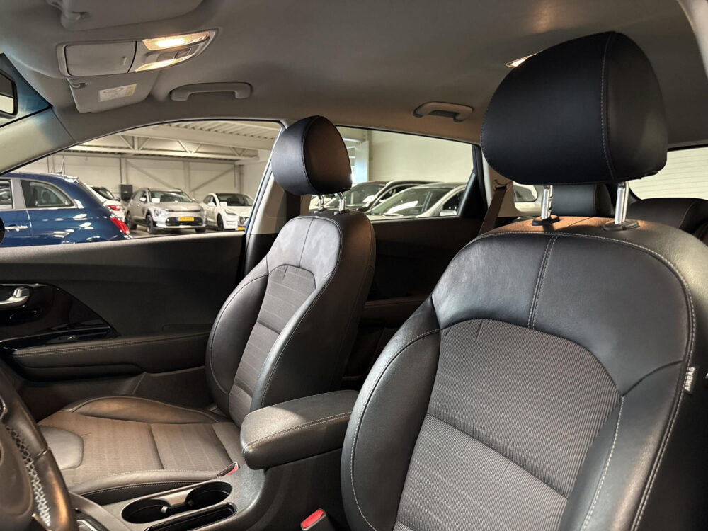 56212570-kia-niro-1-6-gdi-hybrid-dynamicline-navi-all-seasonbanden-trekhaak-2018