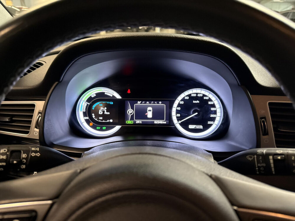 56212570-kia-niro-1-6-gdi-hybrid-dynamicline-navi-all-seasonbanden-trekhaak-2018