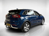 56212570-kia-niro-1-6-gdi-hybrid-dynamicline-navi-all-seasonbanden-trekhaak-2018