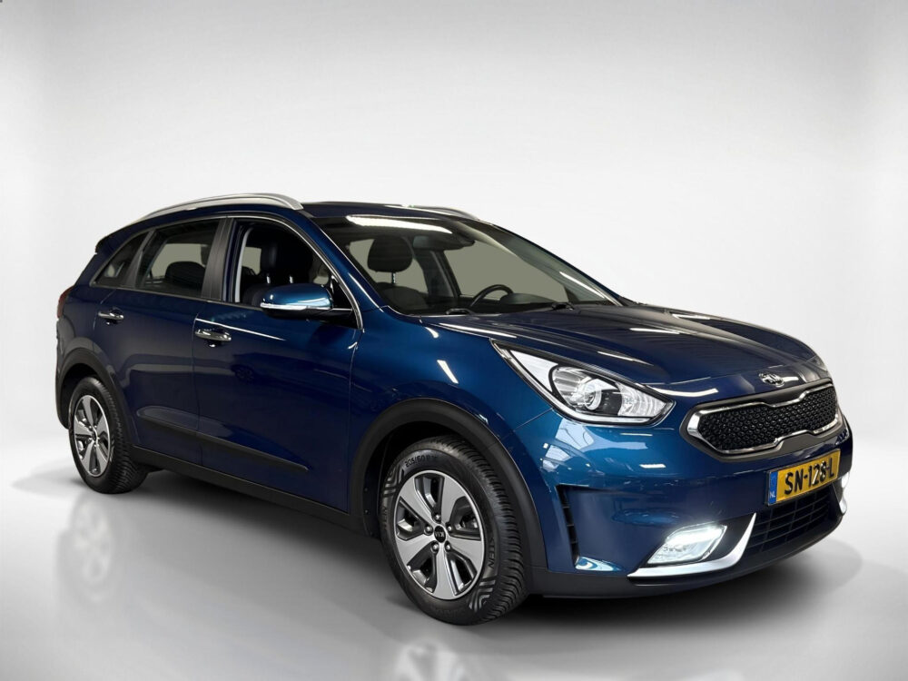 56212570-kia-niro-1-6-gdi-hybrid-dynamicline-navi-all-seasonbanden-trekhaak-2018