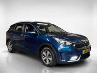 56212570-kia-niro-1-6-gdi-hybrid-dynamicline-navi-all-seasonbanden-trekhaak-2018
