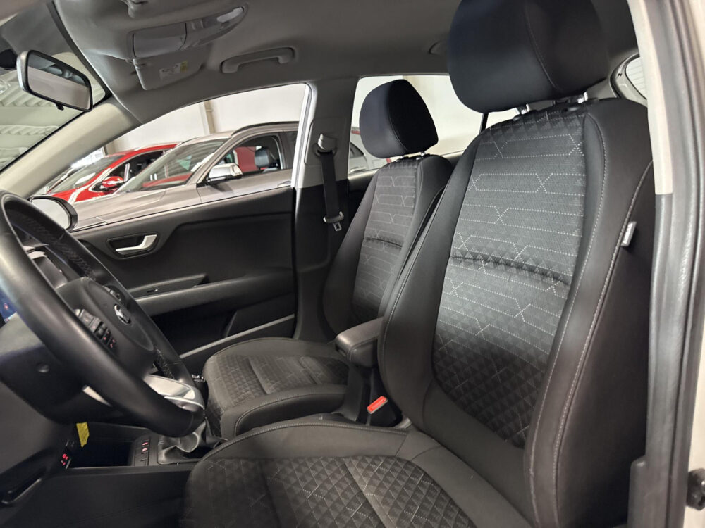 56248878-kia-rio-1-0-tgdi-dynamicline-carplay-cruise-camera-2019