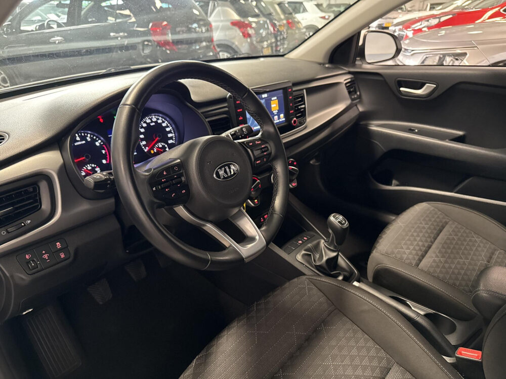 56248878-kia-rio-1-0-tgdi-dynamicline-carplay-cruise-camera-2019