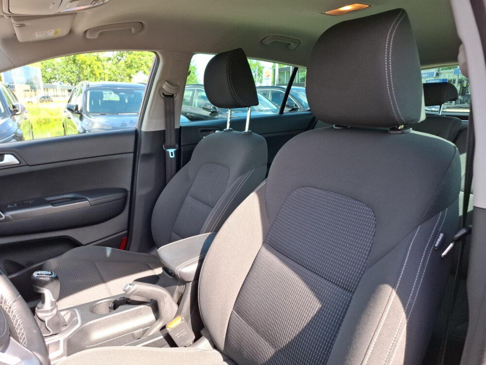 56277518-kia-sportage-1-6-gdi-first-edition-navigatie-cruise-control-17-velgen-climate-control-2017