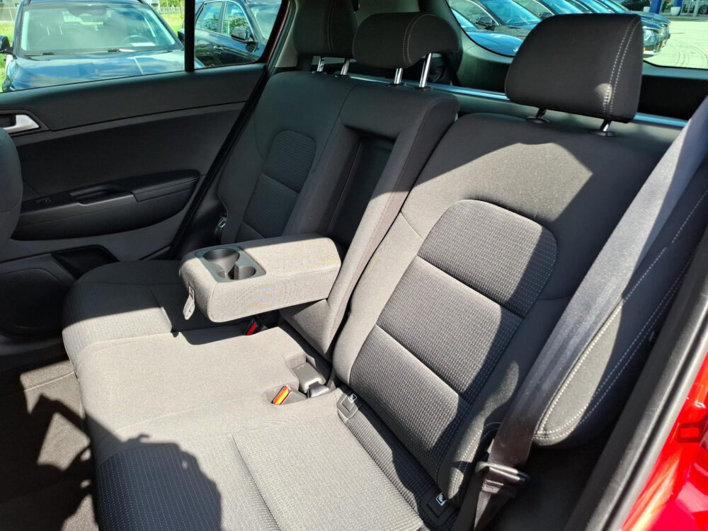 56277518-kia-sportage-1-6-gdi-first-edition-navigatie-cruise-control-17-velgen-climate-control-2017