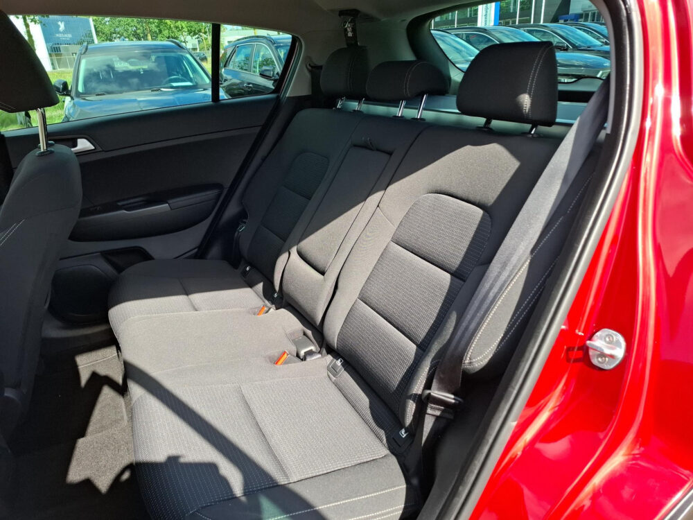 56277518-kia-sportage-1-6-gdi-first-edition-navigatie-cruise-control-17-velgen-climate-control-2017