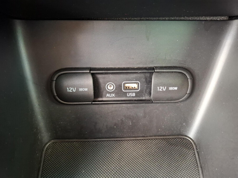 56277518-kia-sportage-1-6-gdi-first-edition-navigatie-cruise-control-17-velgen-climate-control-2017