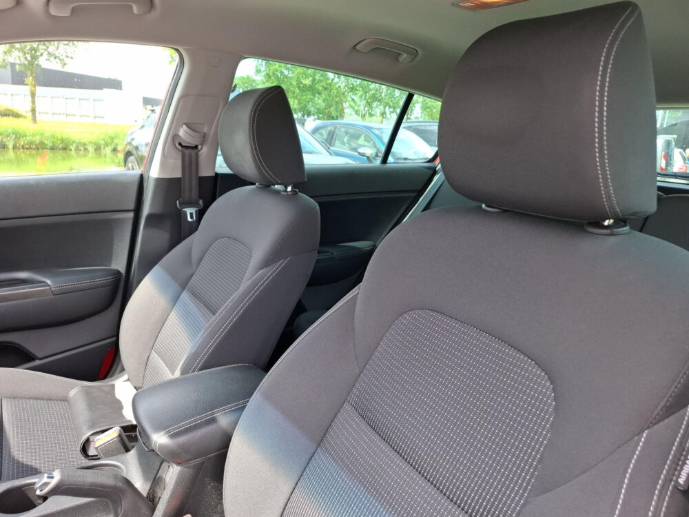 56277518-kia-sportage-1-6-gdi-first-edition-navigatie-cruise-control-17-velgen-climate-control-2017