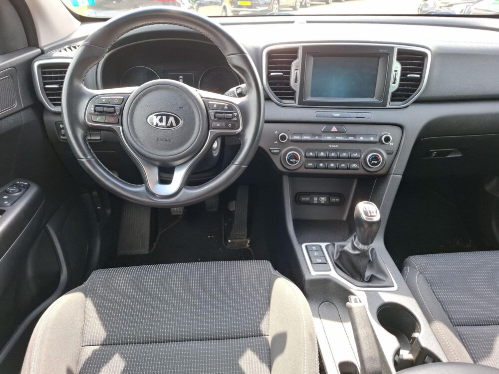 56277518-kia-sportage-1-6-gdi-first-edition-navigatie-cruise-control-17-velgen-climate-control-2017