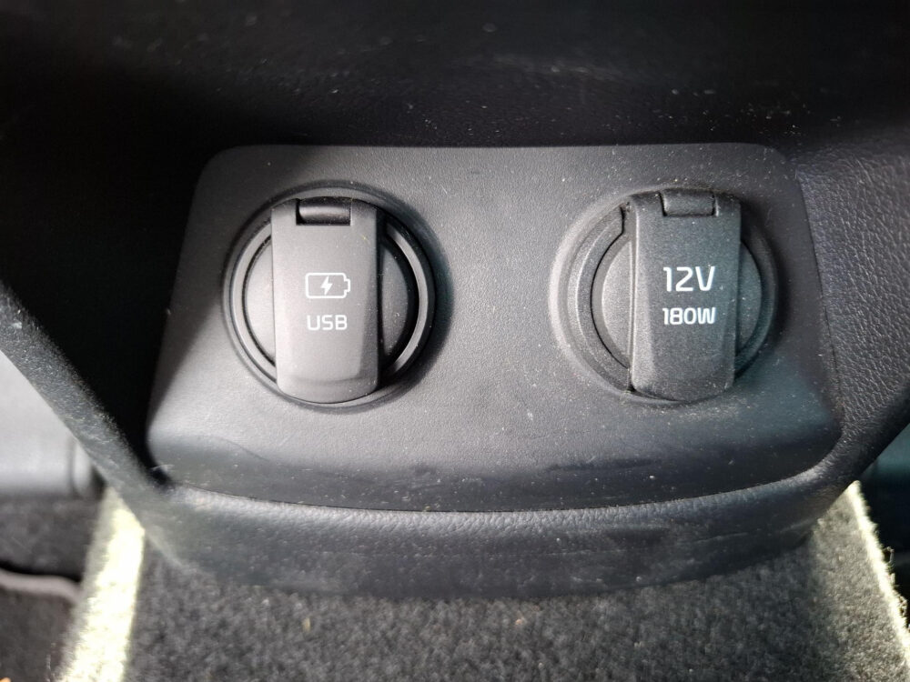56277518-kia-sportage-1-6-gdi-first-edition-navigatie-cruise-control-17-velgen-climate-control-2017