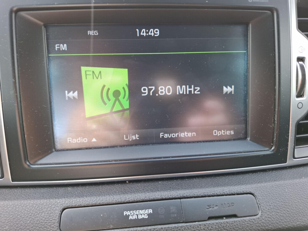 56277518-kia-sportage-1-6-gdi-first-edition-navigatie-cruise-control-17-velgen-climate-control-2017