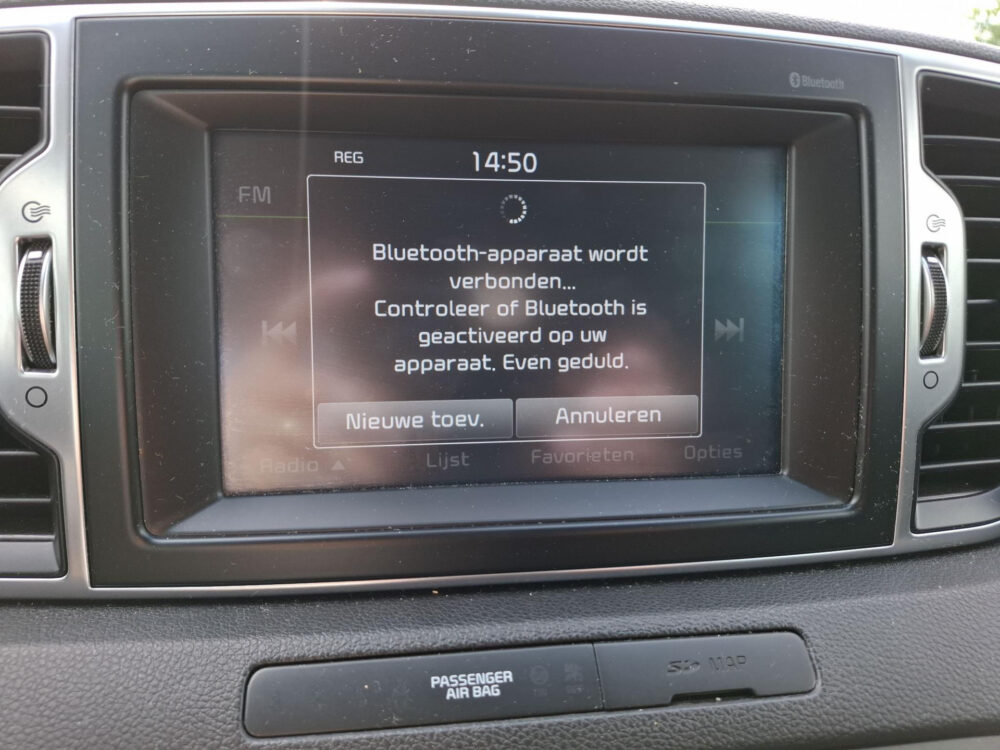 56277518-kia-sportage-1-6-gdi-first-edition-navigatie-cruise-control-17-velgen-climate-control-2017