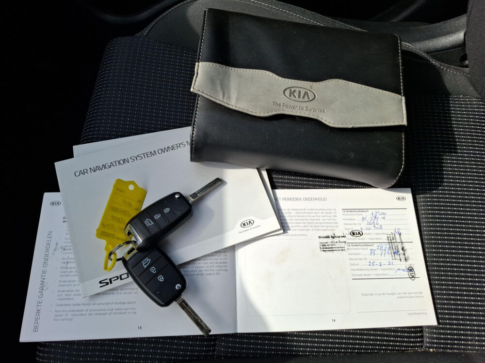 56277518-kia-sportage-1-6-gdi-first-edition-navigatie-cruise-control-17-velgen-climate-control-2017