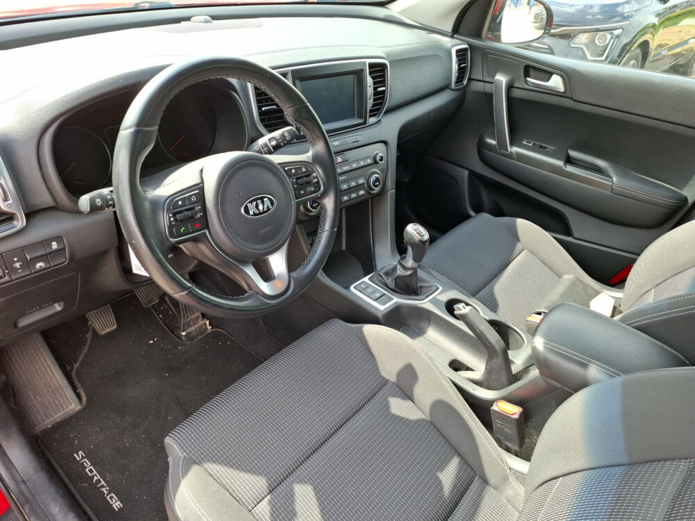 56277518-kia-sportage-1-6-gdi-first-edition-navigatie-cruise-control-17-velgen-climate-control-2017
