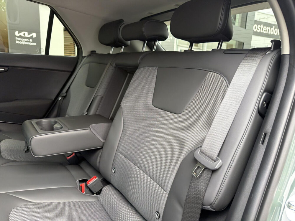 56277587-kia-niro-ev-edition-64-8-kwh-navi-climate-control-apple-carplay-android-auto-2023
