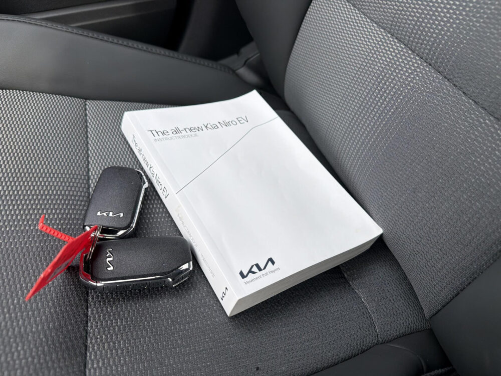 56277587-kia-niro-ev-edition-64-8-kwh-navi-climate-control-apple-carplay-android-auto-2023
