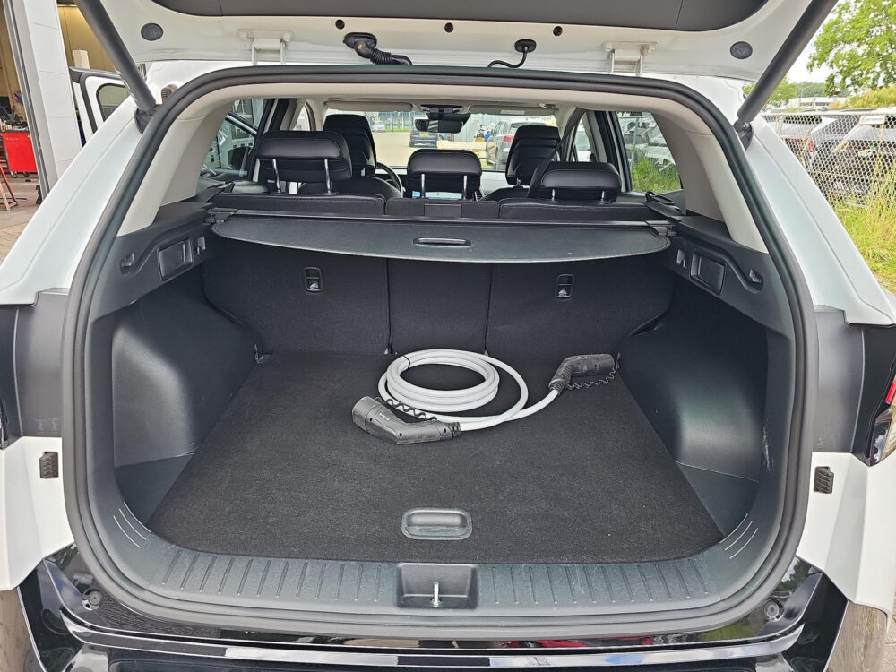 56301275-kia-sportage-1-6-t-gdi-plug-in-hybrid-awd-dynamicplusline-eerste-eigenaar-dealeronderhouden-panoramadak-2022