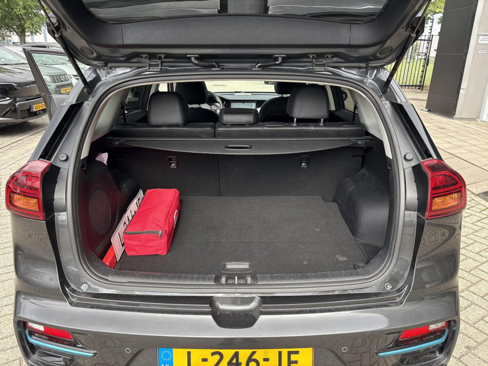 56327011-kia-e-niro-executiveline-64-kwh-1e-eigenaar-trekhaak-2021