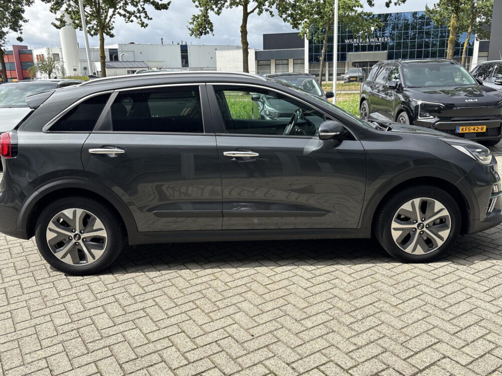 56327011-kia-e-niro-executiveline-64-kwh-1e-eigenaar-trekhaak-2021