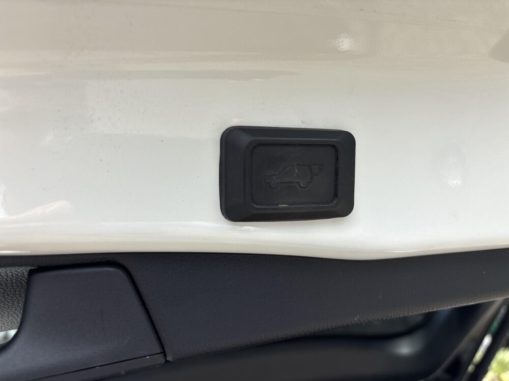 56332547-toyota-rav4-2-5-hybrid-awd-style-trekhaak-in-perfecte-staat-2021