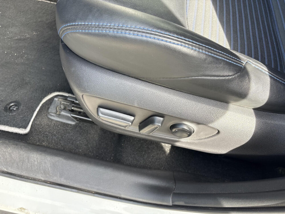 56332547-toyota-rav4-2-5-hybrid-awd-style-trekhaak-in-perfecte-staat-2021