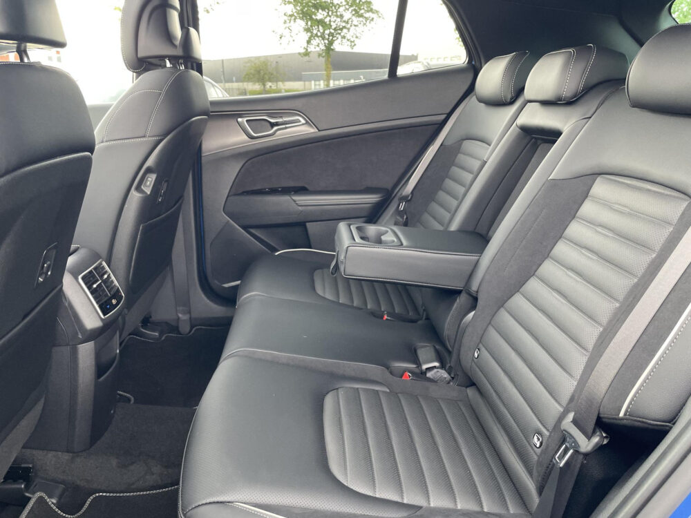 56394869-kia-sportage-1-6-t-gdi-plug-in-hybrid-awd-gt-plusline-trekhaak-afneembaar-panorama-schuifdak-stoel-verwarming-ventilatie-memory-stoel-2024