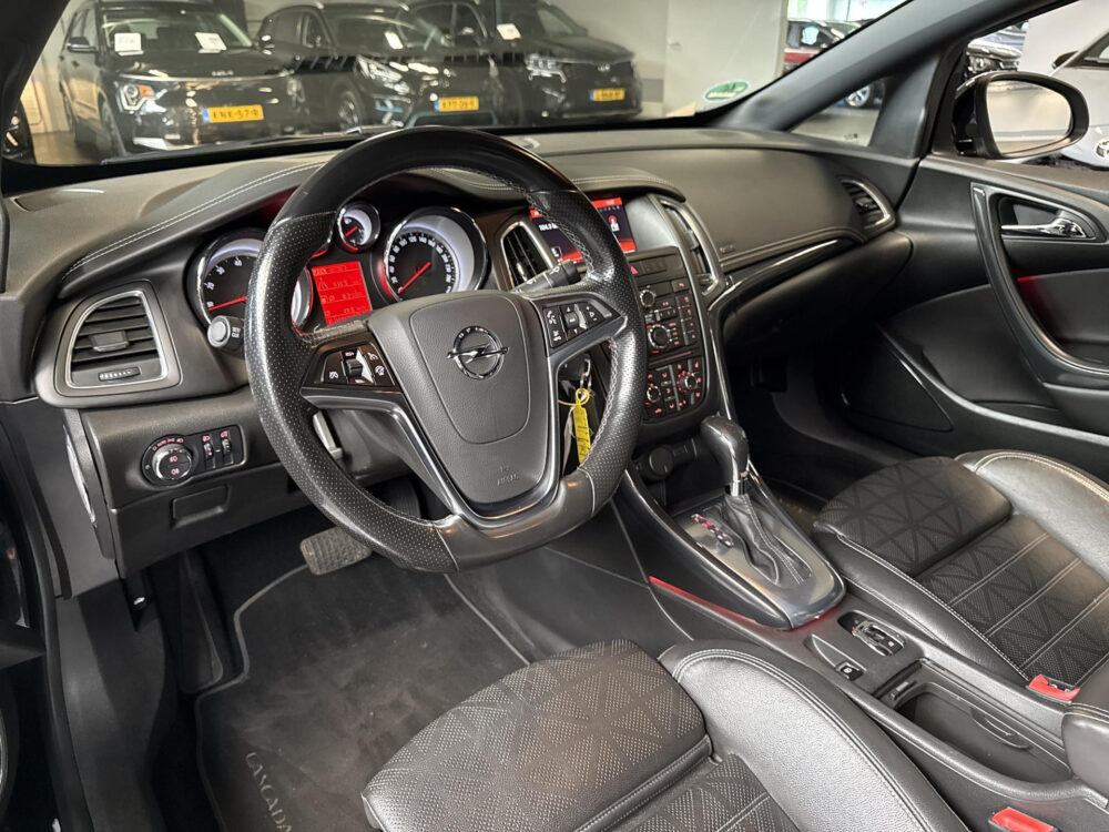 56609885-opel-cascada-1-6-turbo-cosmo-navigatie-achteruitrijcamera-2014
