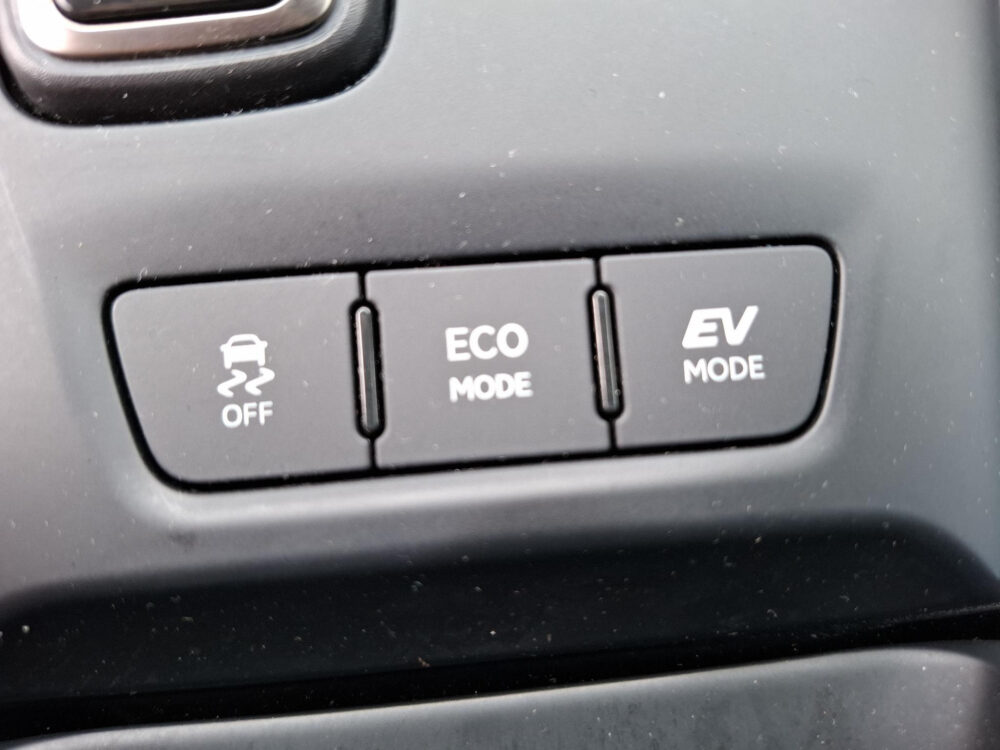 56699755-lexus-lbx-1-5-business-line-2wd-carplay-cruise-adpt-camera-2024